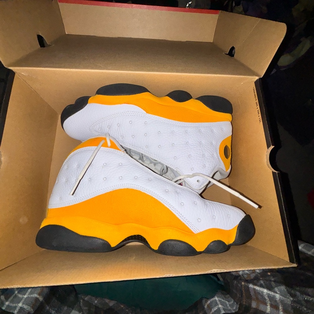 Jordan Sneakers - Picture 3 of 6